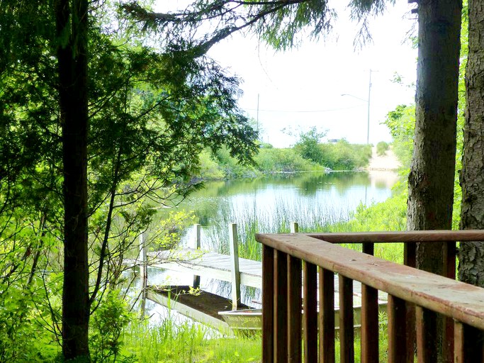 Cabins (Manistee, Michigan, United States)