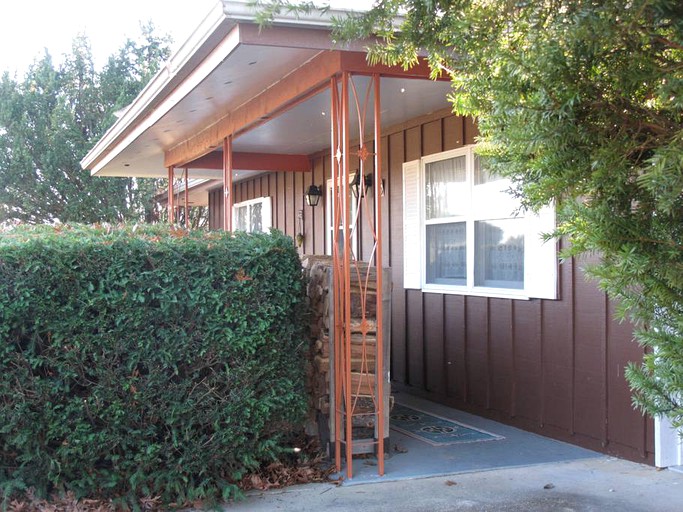 miramiguoa guest house, Cabins, Sullivan, United States of America