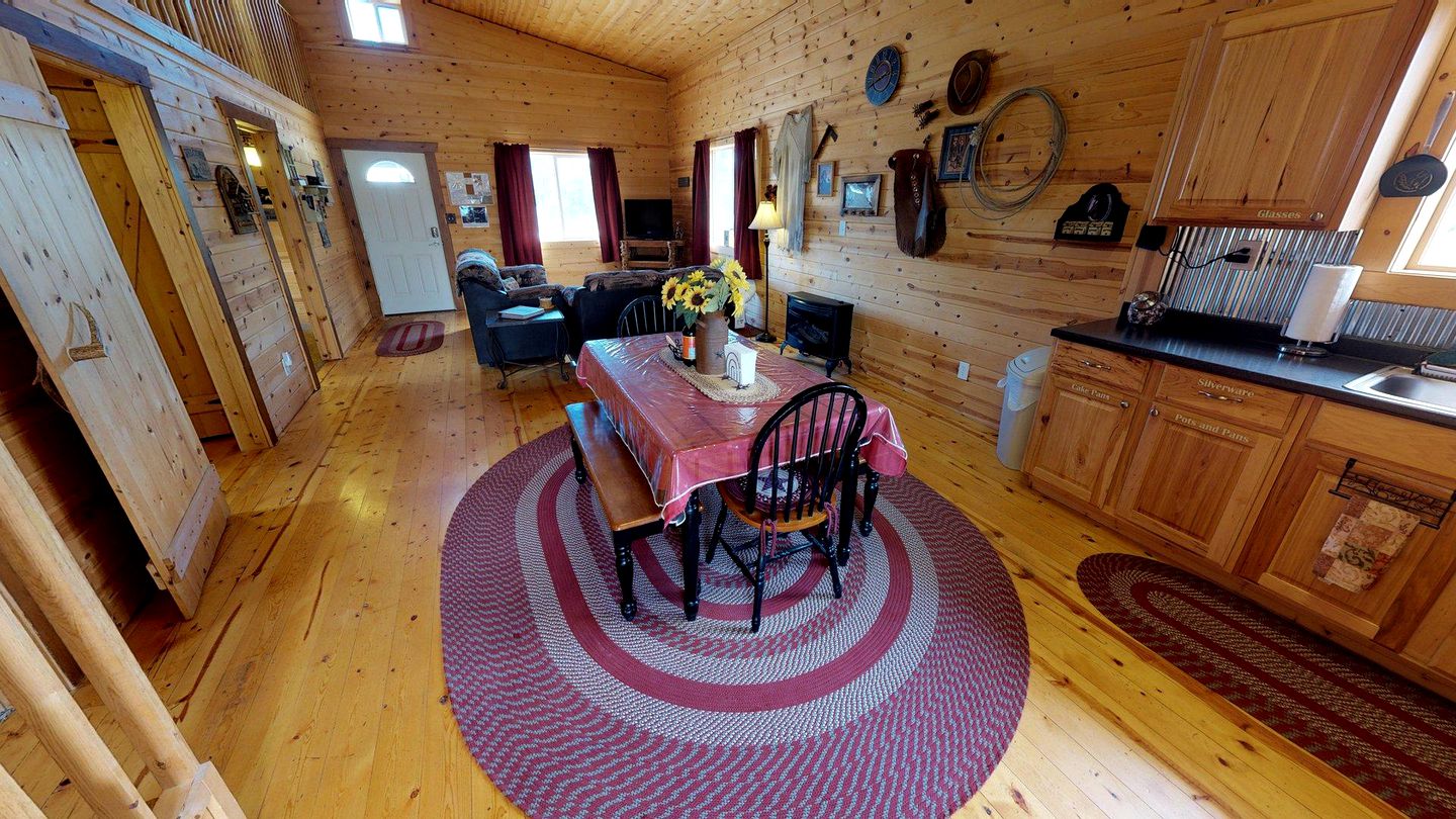 Canyon Lands Lodging Ranch Cabin, Cabins, Monticello, United States