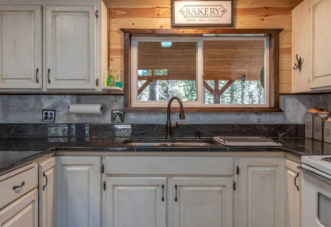 Spacious Rustic Cabin with Hot Tub and Game Loft Near Trails in Island Park, Idaho