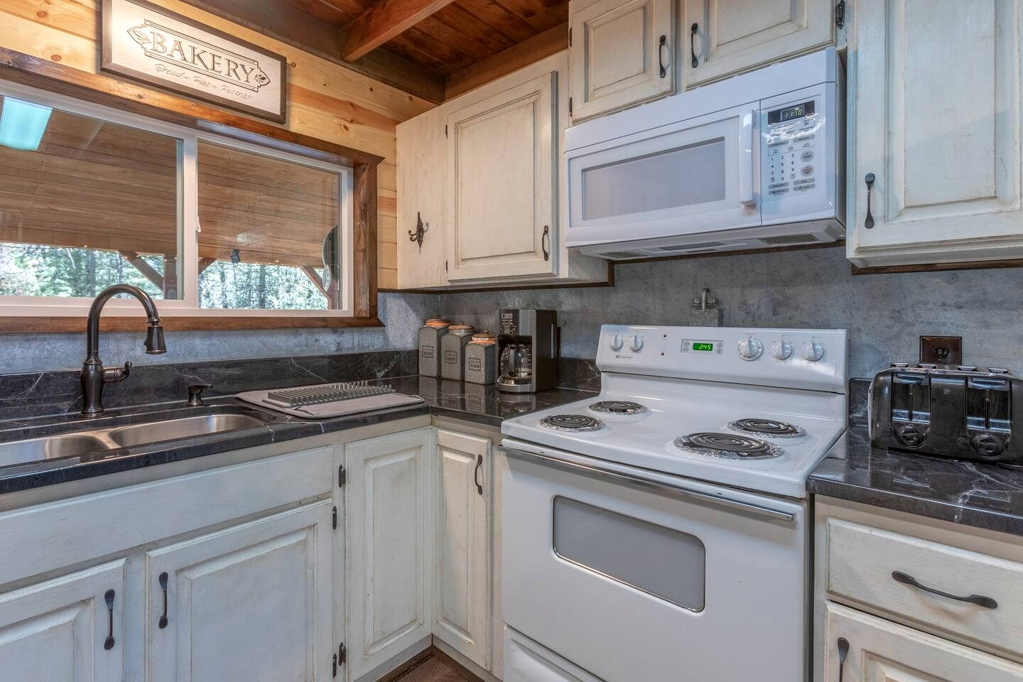 Spacious Rustic Cabin with Hot Tub and Game Loft Near Trails in Island Park, Idaho