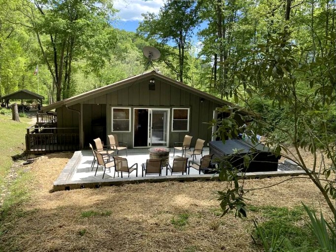 Cabins (United States of America, Speedwell, Tennessee)
