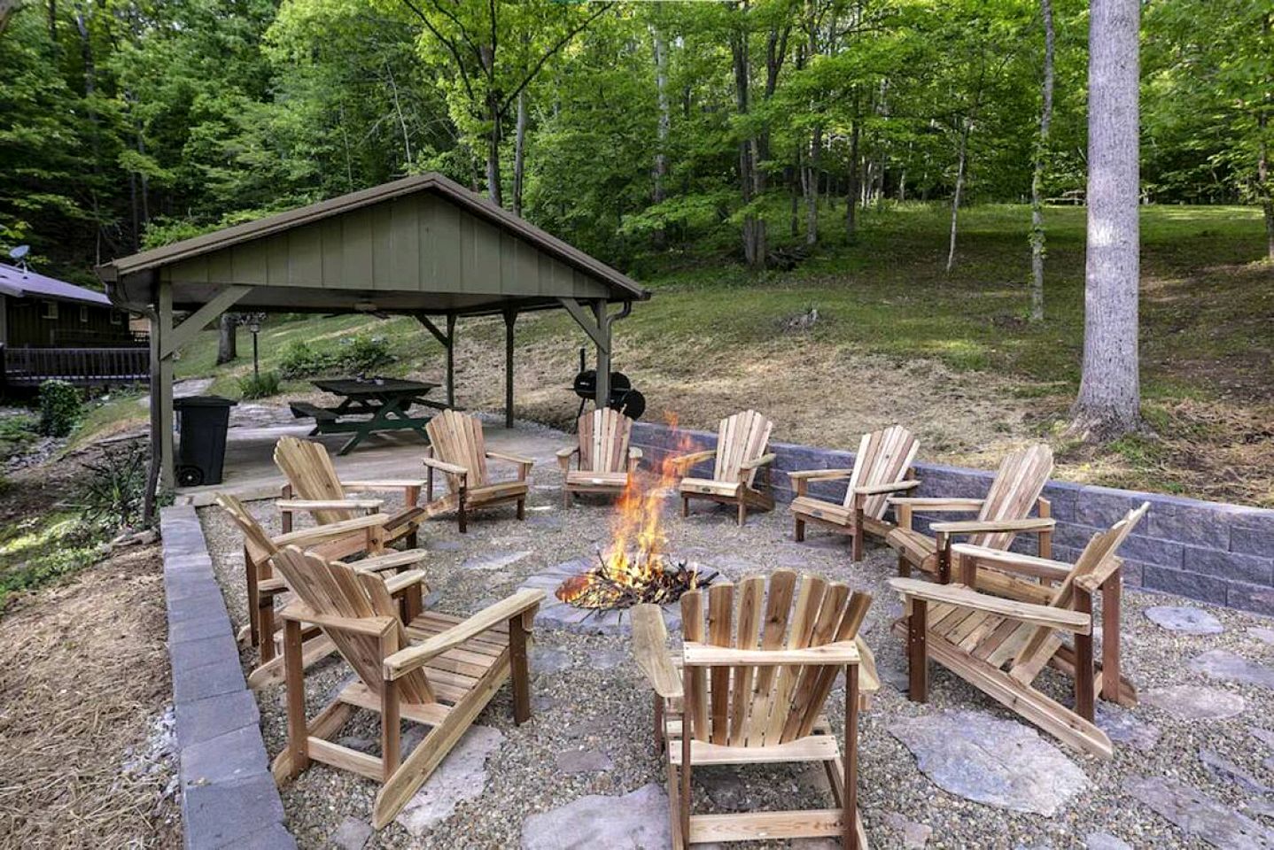 Rustic Cabin with Spa and Wonderful Outdoor Living in Tennessee