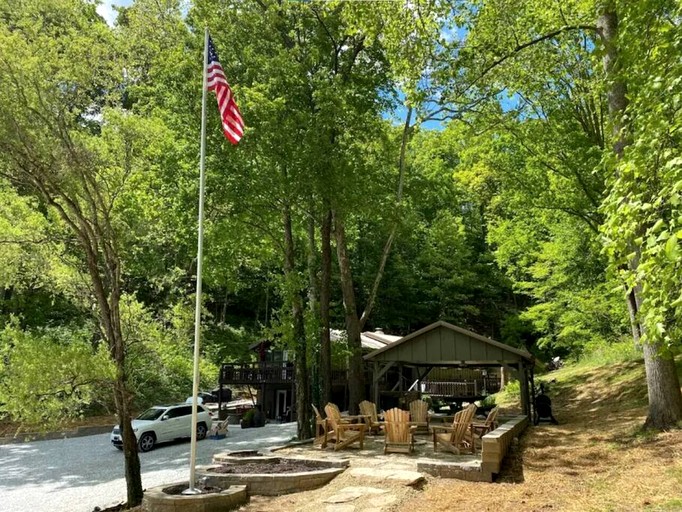 Cabins (United States of America, Speedwell, Tennessee)