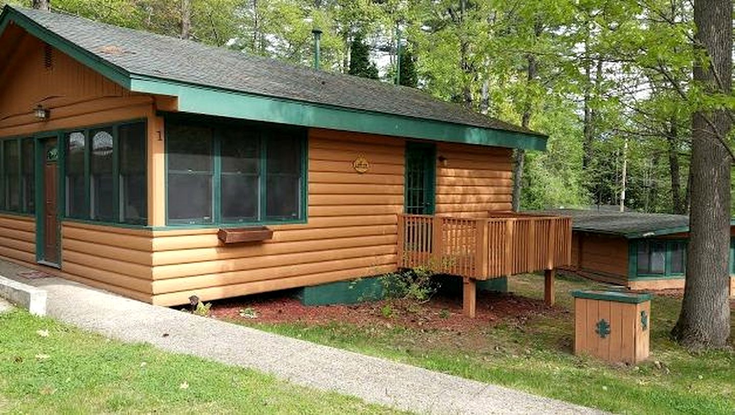 Rustic Cabins with Modern Amenities near Lake George, New York