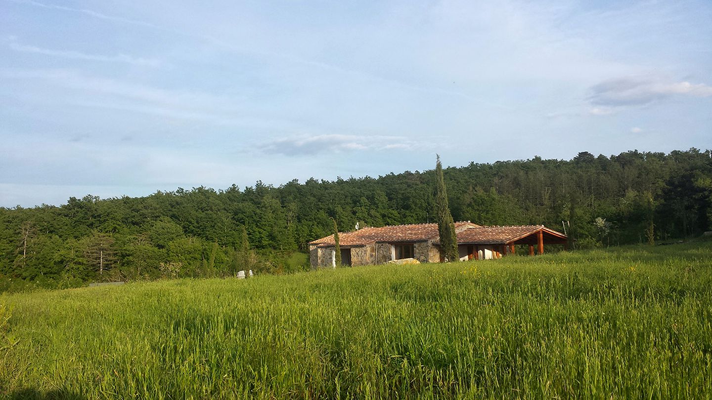 Rustic Camping Cabins for Three with Private Lake in Tuscany