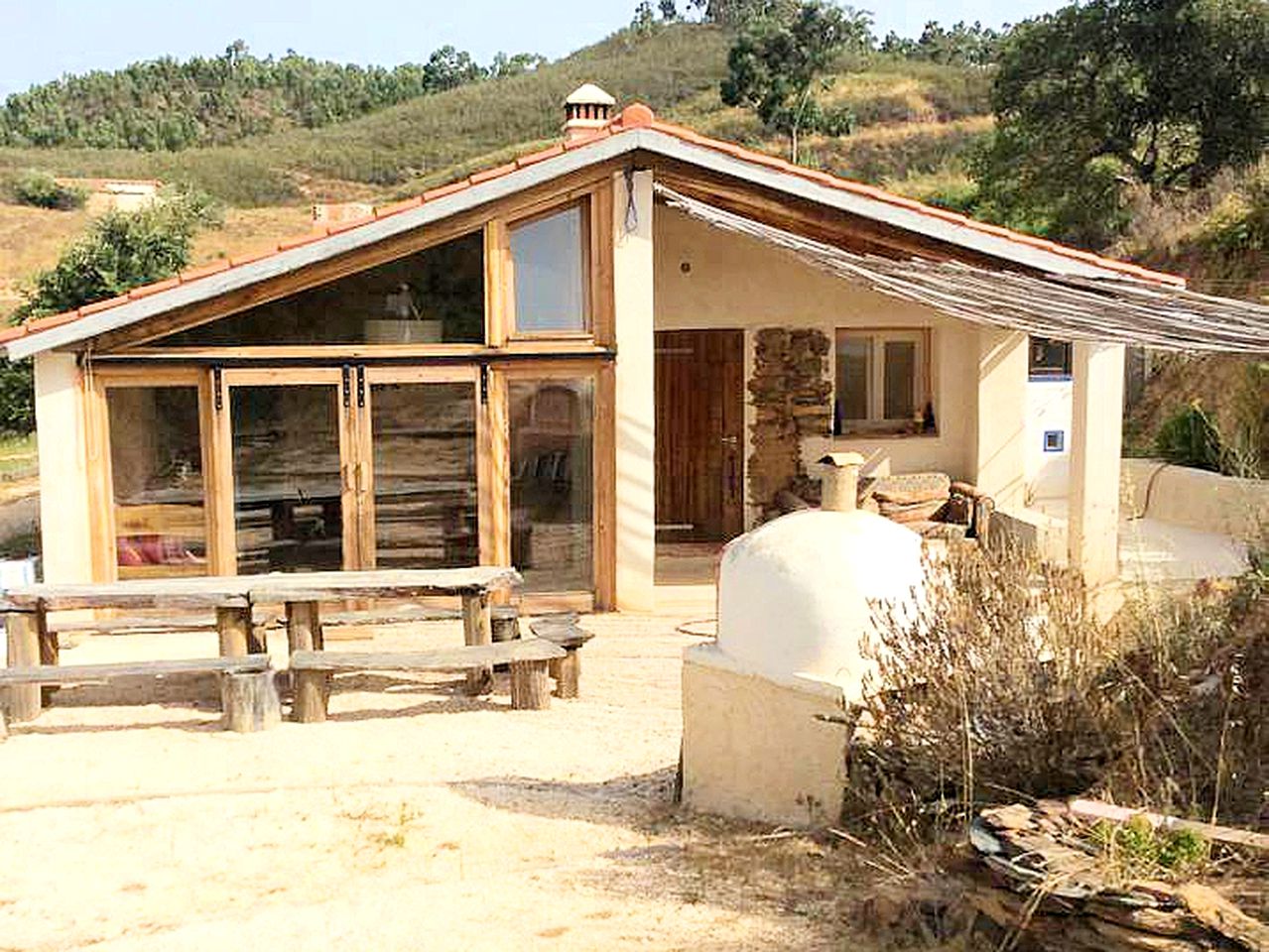 Rustic Cottage Rental Ideal for an Unforgettable Getaway near Lagos, Portugal