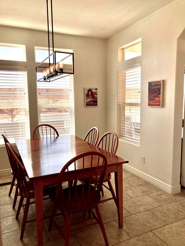 Rustic Cottage Rental in Lake Powell, Arizona, Perfect for a Weekend Getaway