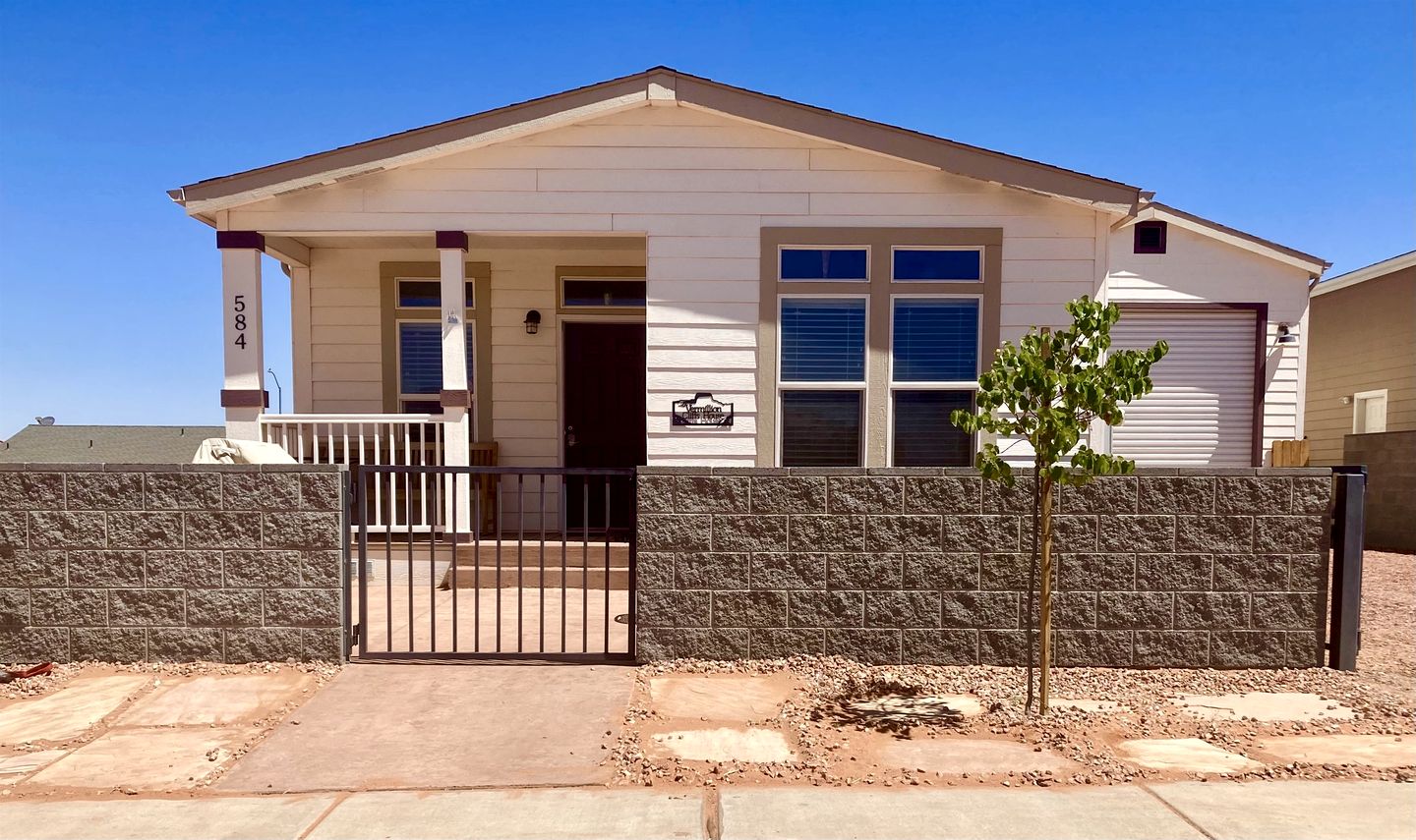 Rustic Cottage Rental in Lake Powell, Arizona, Perfect for a Weekend Getaway