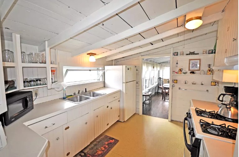 Cottages (Eastham, Massachusetts, United States)