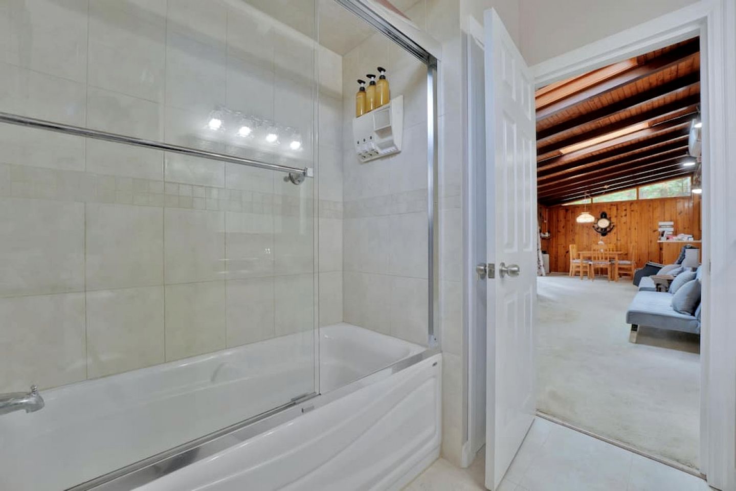 Rustic Family Cottage with Spectacular Sunset Views on Canal Lake, Near Kawartha Lakes, Ontario