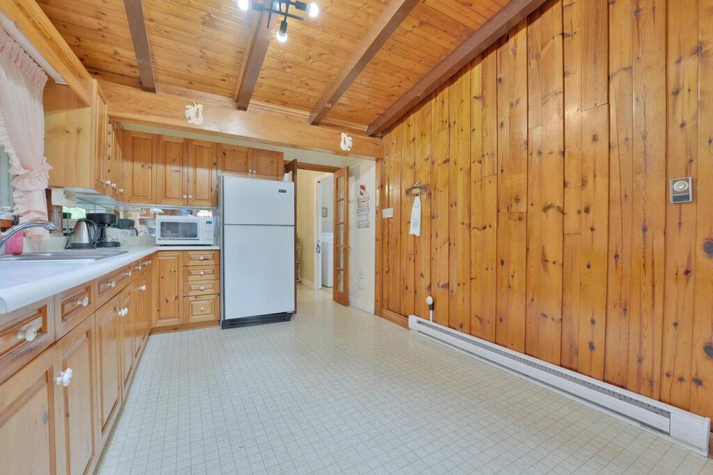 Rustic Family Cottage with Spectacular Sunset Views on Canal Lake, Near Kawartha Lakes, Ontario