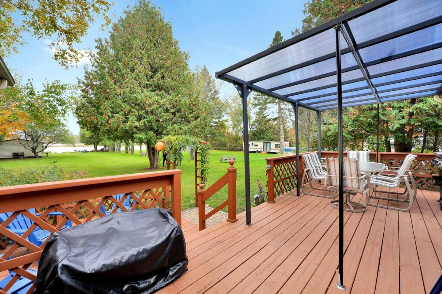 Rustic Family Cottage with Spectacular Sunset Views on Canal Lake, Near Kawartha Lakes, Ontario