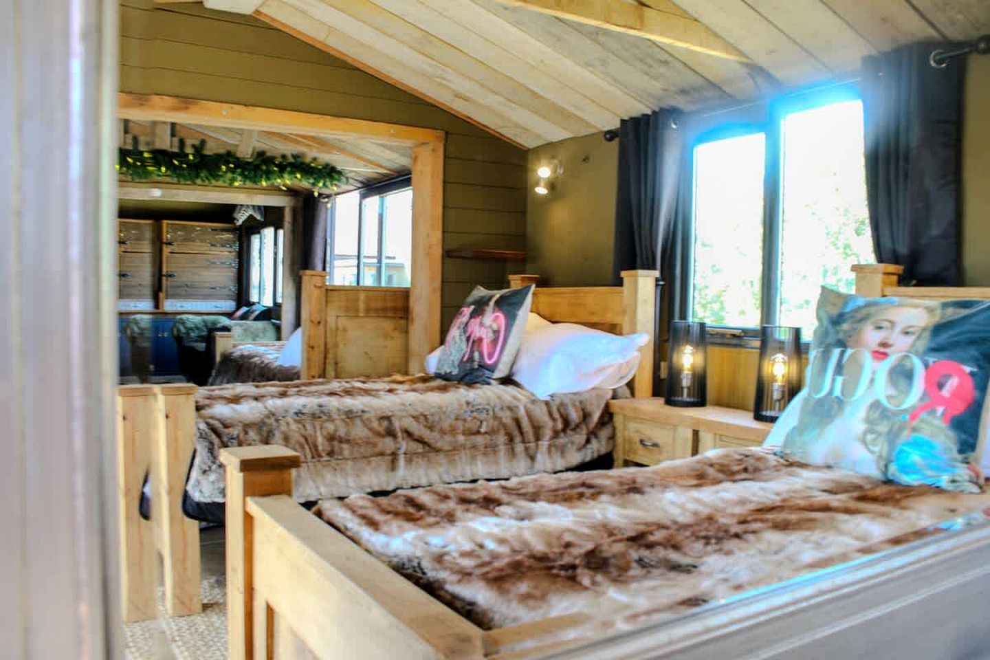 Halcyon Countryside Cabin Sanctuary near Lincolnshire Wolds in Lincolnshire