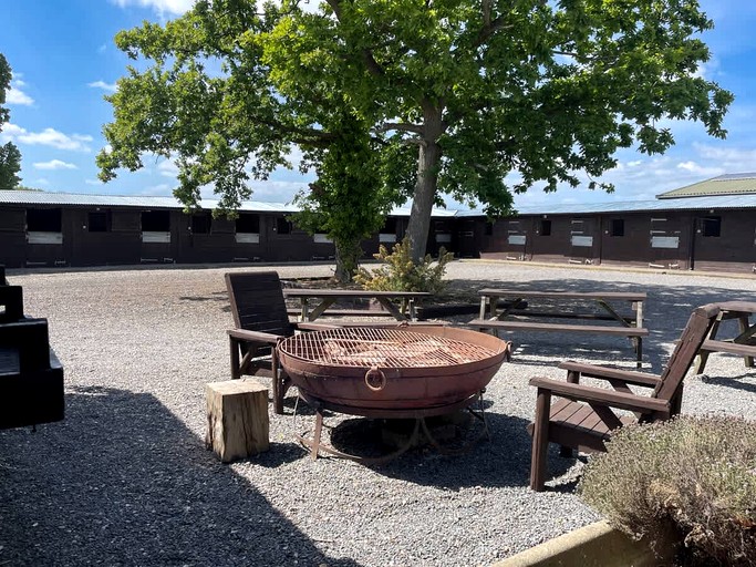 Cabins (United Kingdom, Faldingworth, Lincolnshire)