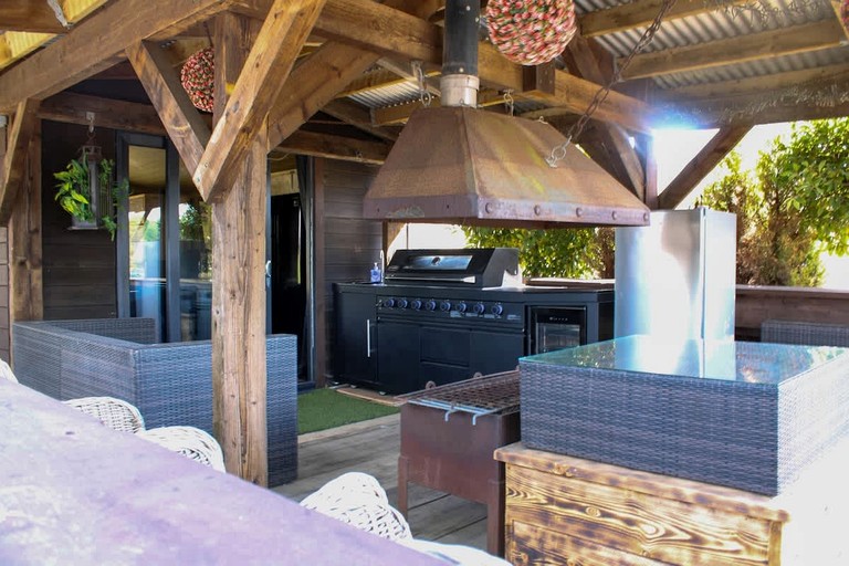 Cabins (United Kingdom, Faldingworth, Lincolnshire)