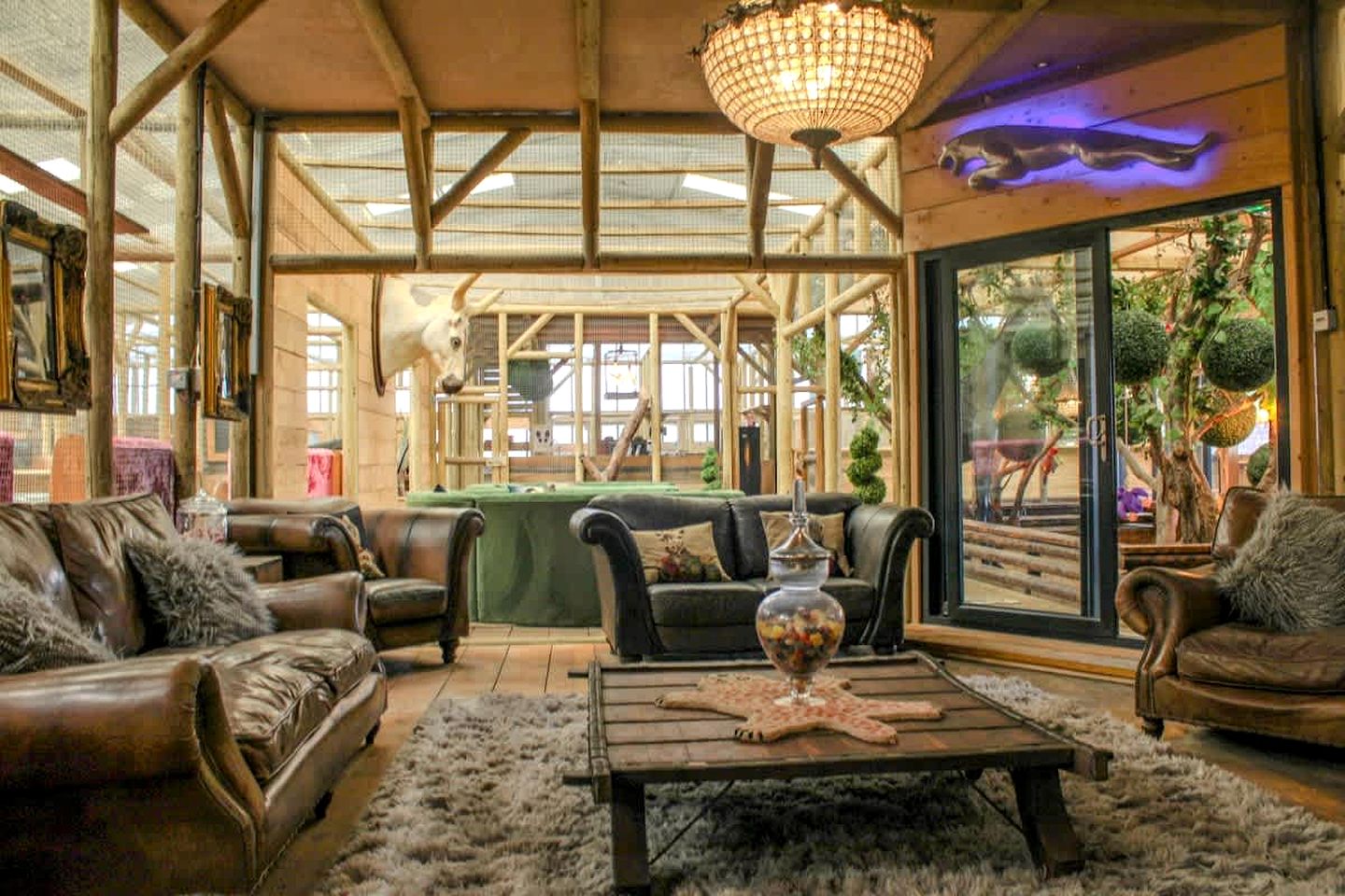Halcyon Countryside Cabin Sanctuary near Lincolnshire Wolds in Lincolnshire