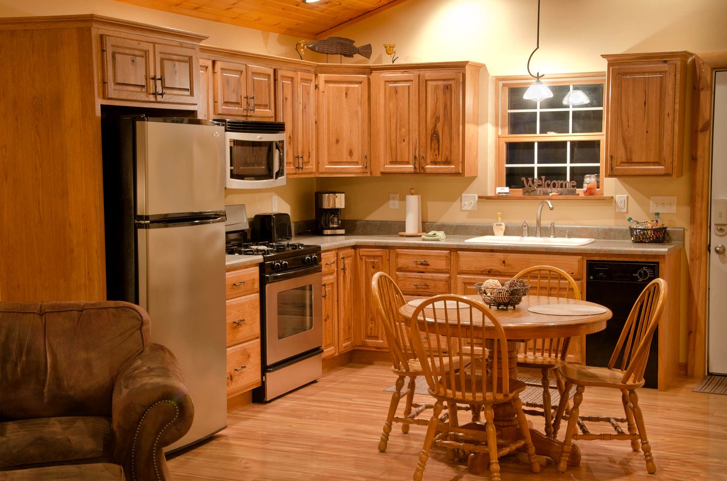 Rustic Cozy Cabin with Hot-tub in Carbondale, Illinois