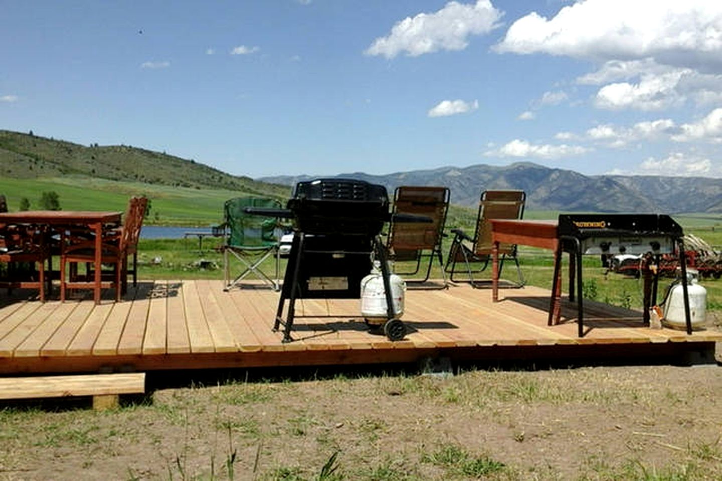 Rustic, Cozy Log Cabin Rental near Idaho Falls