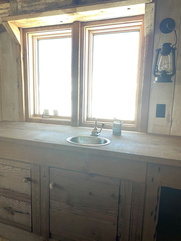 Trapper's Cabin on Firetower Ranch in Ennis, MT