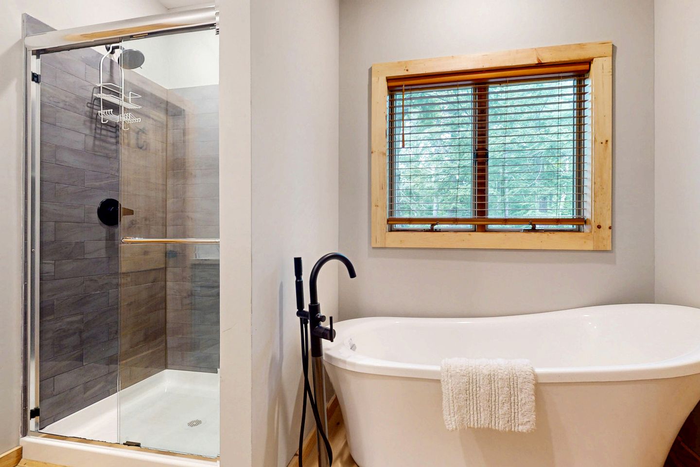 Lush Lakefront Cabin Sanctuary Near Moosehead Lake, Maine