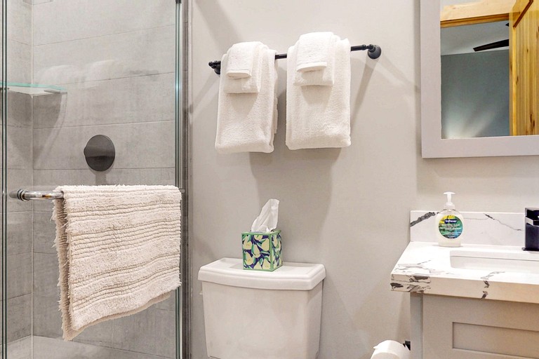 Cabins (United States of America, Greenville, Maine)