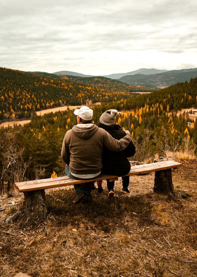 Rustic Elegance Cabin with Outdoor Shower & Mountain Views near Glacier National Park, Montana