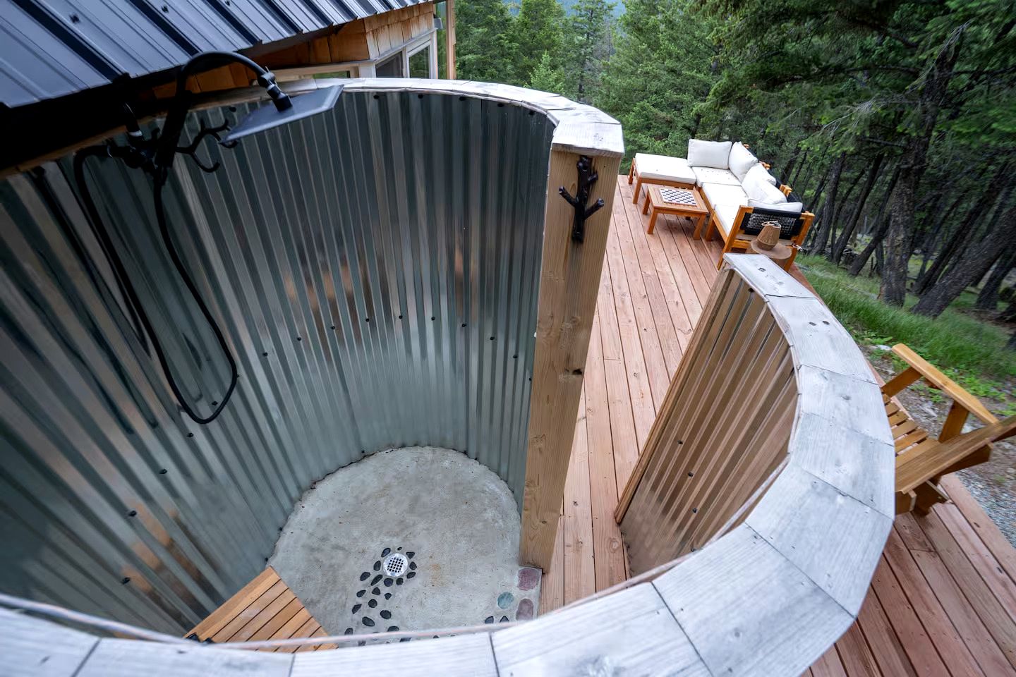 Rustic Elegance Cabin with Outdoor Shower & Mountain Views near Glacier National Park, Montana