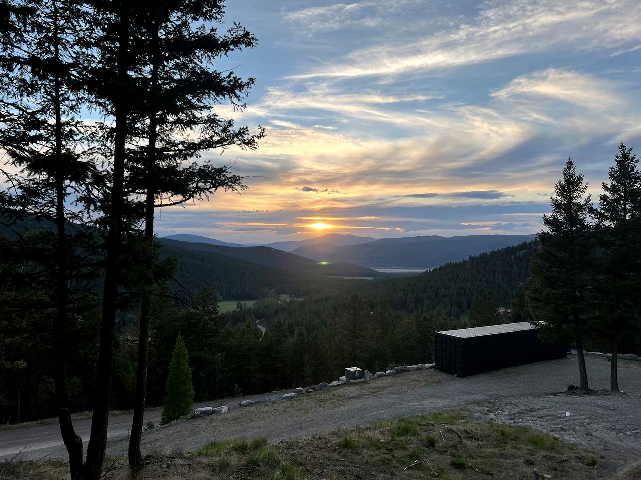 Rustic Elegance Cabin with Outdoor Shower & Mountain Views near Glacier National Park, Montana