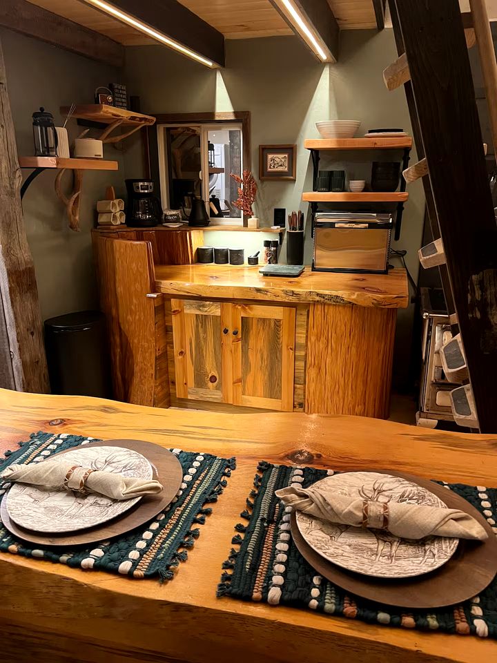 Rustic Elegance Cabin with Outdoor Shower & Mountain Views near Glacier National Park, Montana