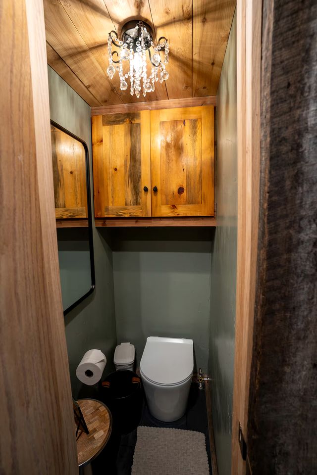 Rustic Elegance Cabin with Outdoor Shower & Mountain Views near Glacier National Park, Montana