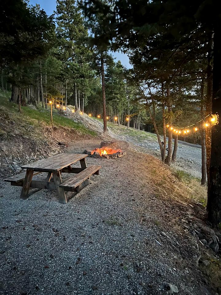 Rustic Elegance Cabin with Outdoor Shower & Mountain Views near Glacier National Park, Montana
