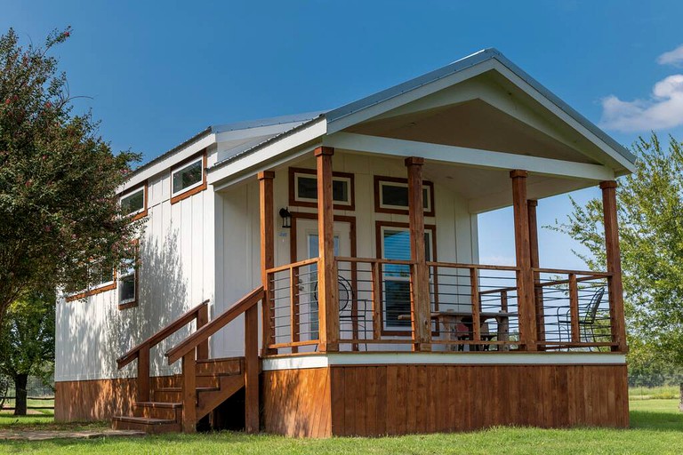 Cabins (United States of America, Chilton, Texas)