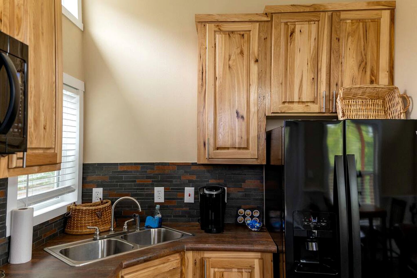 Rustic Elegance in the Heart of Texas: Cabin Glamping Retreat on Lake Bridgeport, Texas