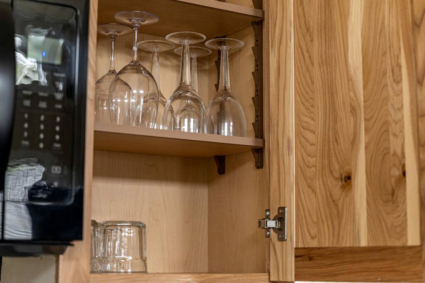 Rustic Elegance in the Heart of Texas: Cabin Glamping Retreat on Lake Bridgeport, Texas