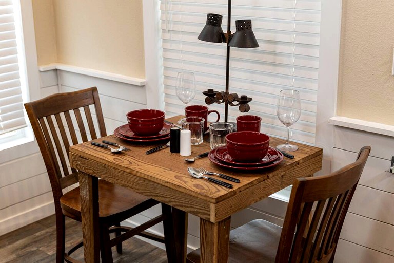 Cabins (United States of America, Chilton, Texas)