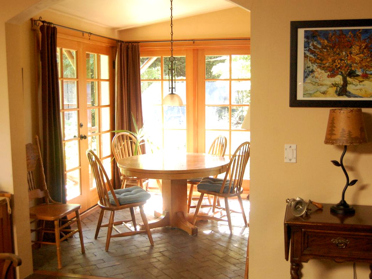 Rural Cottage for Rent with a Secluded Swimming Hole near Eugene, Oregon