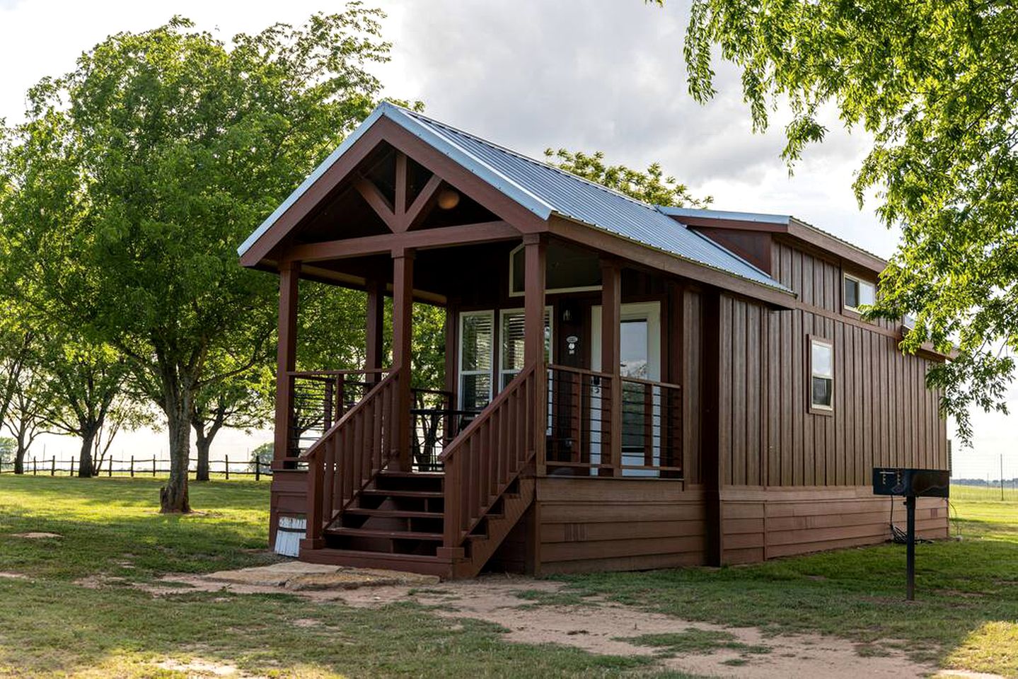 Cabins (United States of America, Chilton, Texas)