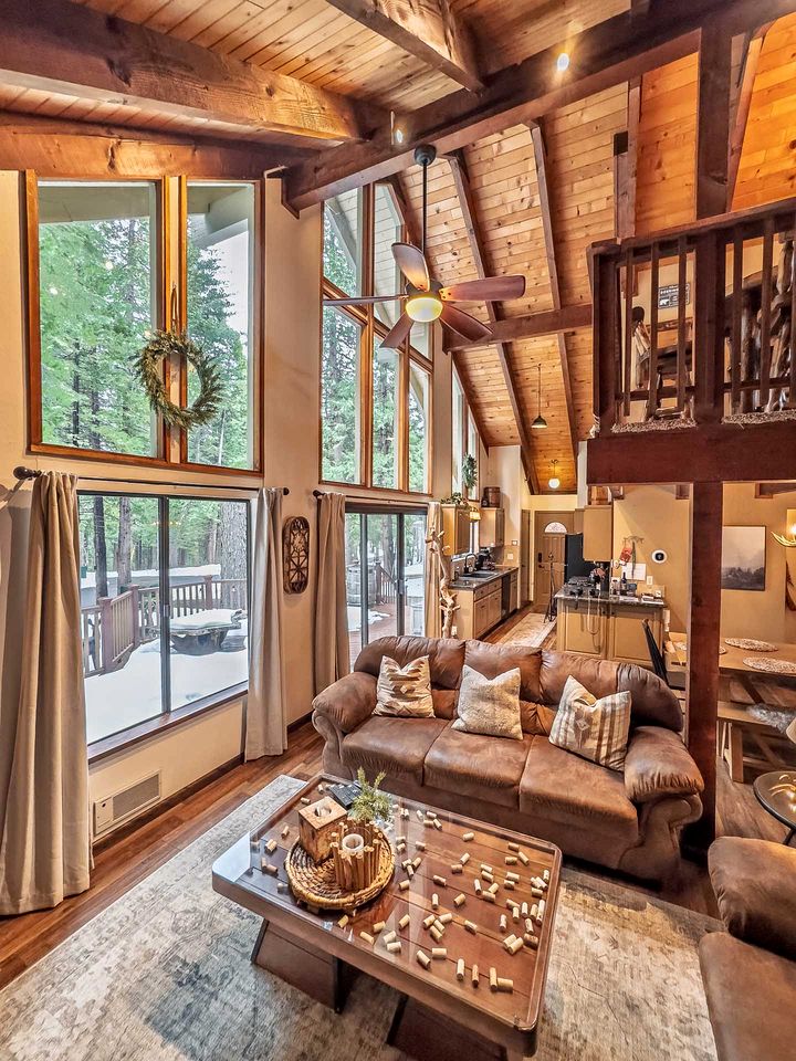 Pinecone Cottage in Dorrington, CA