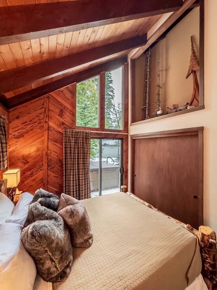 Pinecone Cottage in Dorrington, CA