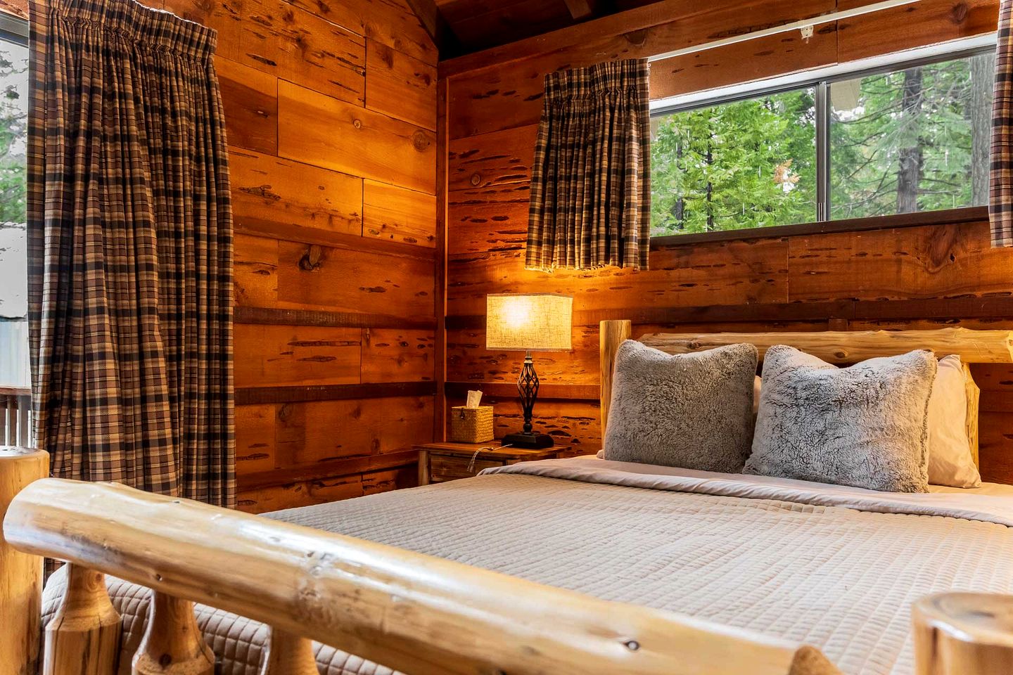 Pinecone Cottage in Dorrington, CA