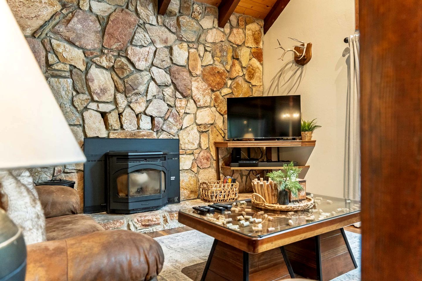 Pinecone Cottage in Dorrington, CA