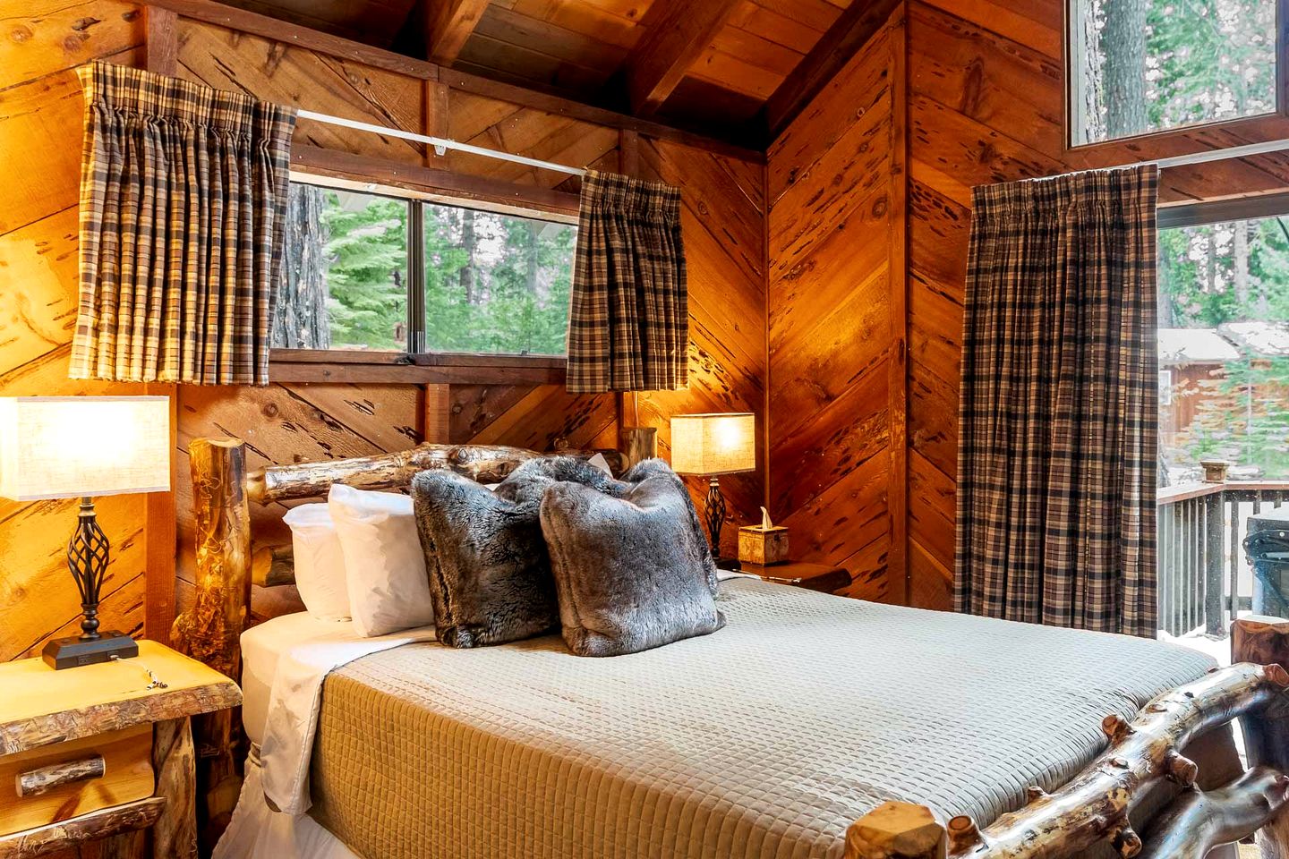 Pinecone Cottage in Dorrington, CA