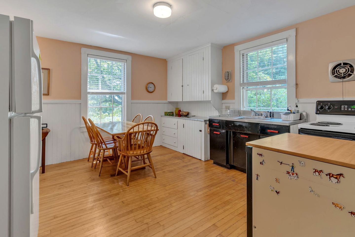 Cute Rustic Farmhouse Cottage Near the Coast in Southwest Harbor, Maine