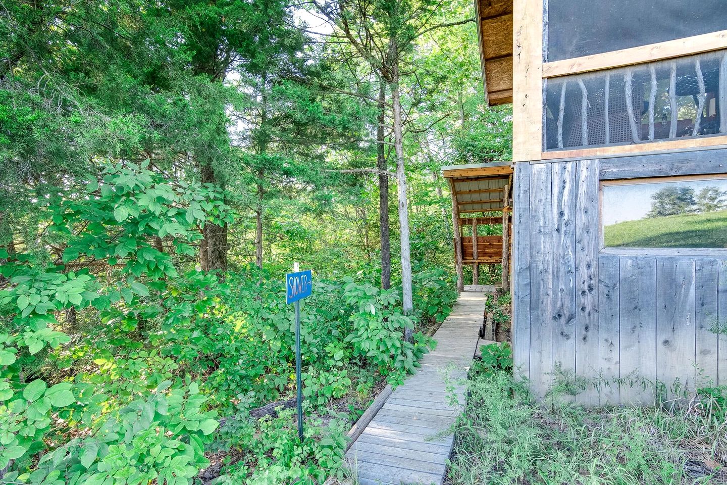 Rustic Glamping Cabin in Hartsburg, Missouri, Ideal to Explore Hart Creek Conservation Area