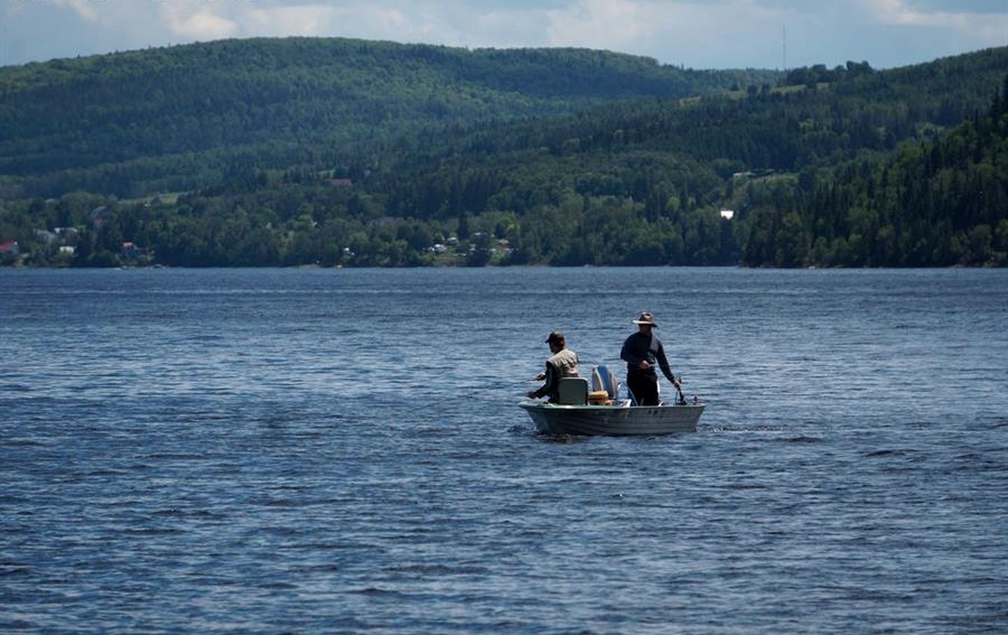 Rustic Lake Cabin on Lake Témiscouata, Quebec