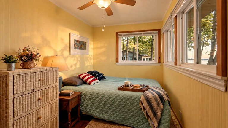 Cabins (United States of America, Au Gres, Michigan)