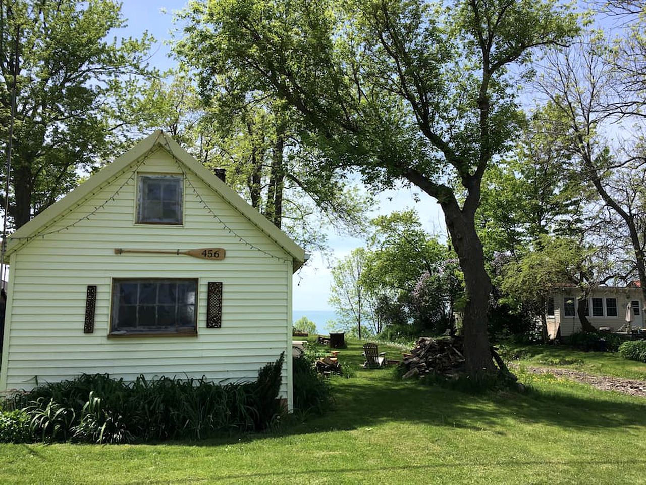 Rustic Cottage on Lake Erie, Ontario