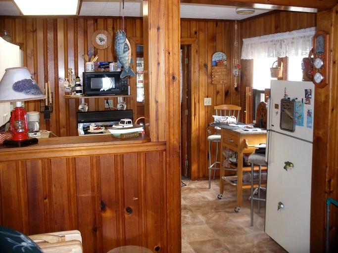 Vacation rental for large groups on Randall Lake, Michigan