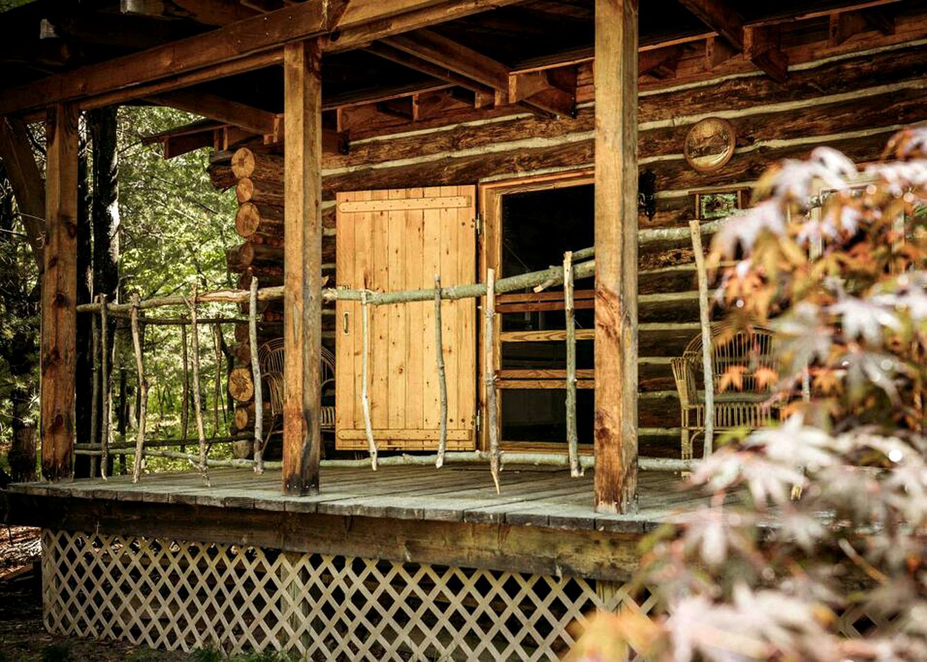 Rustic Log Cabin, Ideal for a New York Glamping Getaway